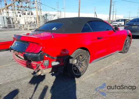 2021 Ford Mustang Ecoboost Premium z USA, uszkodzony, nr VIN 1FATP8UH3M5109185